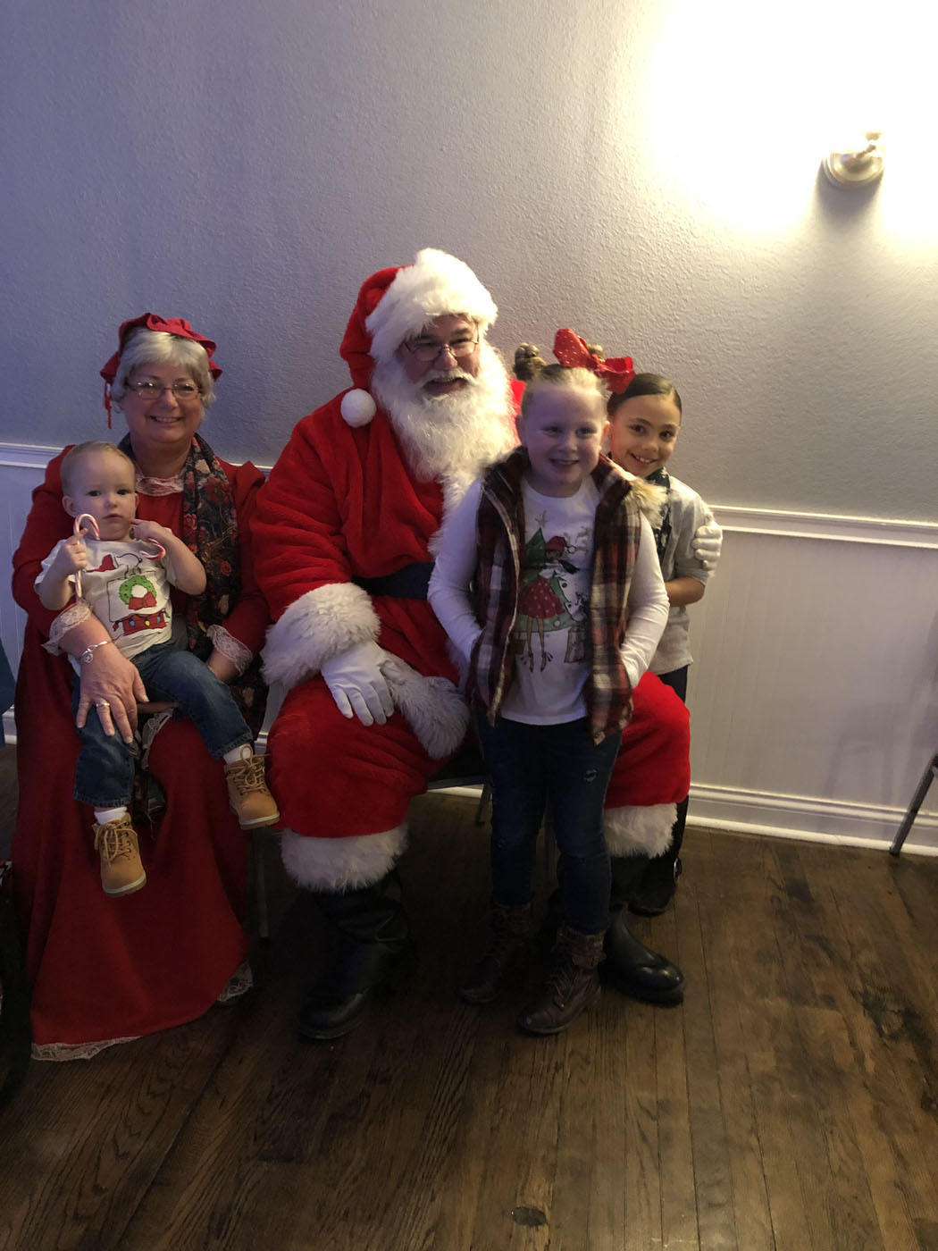 Zanesville Pediatrics Christmas Party 2018 20