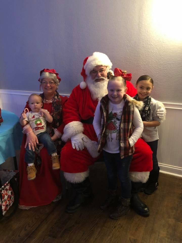 Zanesville Pediatrics Christmas Party 2018 31