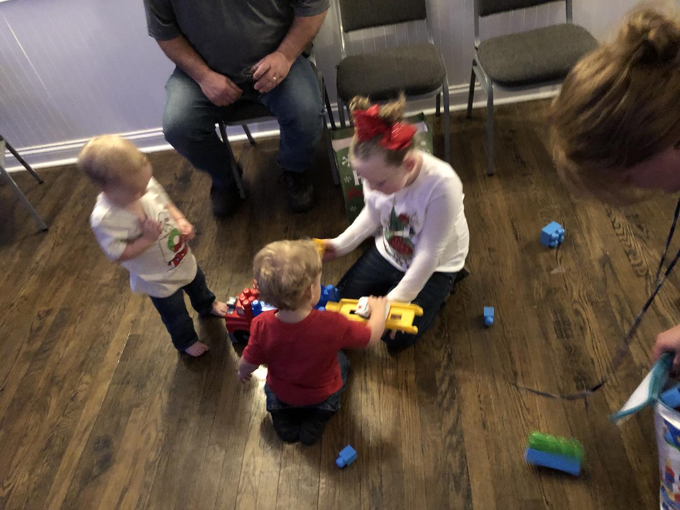 Zanesville Pediatrics Christmas Party 2018 8
